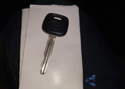 2004 Toyota Matrix Xr from USA, damaged, VIN 2T1KR32E64C215645